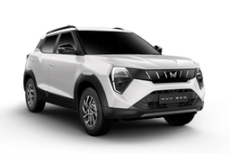 Mahindra Xuv 3xo Color Everest White